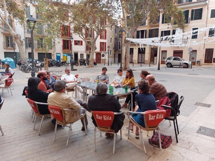 Truyol y Contreras animan a la militancia de MÉS a participar en el proyecto "valiente y feminista" para Palma.