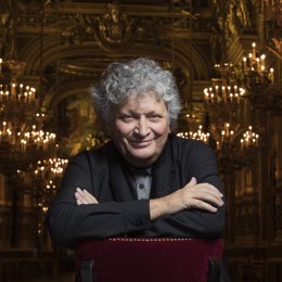 Archivo - El director de ópera René Jacobs en la Opera Garnier de Paris.