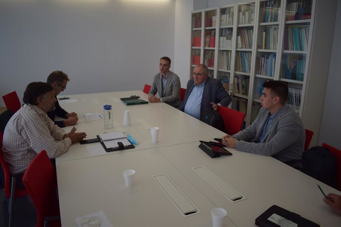 Momentoo de la reunión entre representantes de Unió de Pagesos y Mercadona.