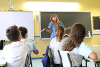 Darias pide a Madrid no adelantarse a CCAA retirando la mascarilla en el recreo: "No vale que unos corran más que otros"