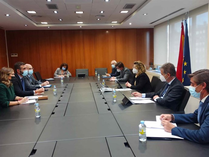 Reunión en la sede de Adif para abordar el soterramiento en Almería