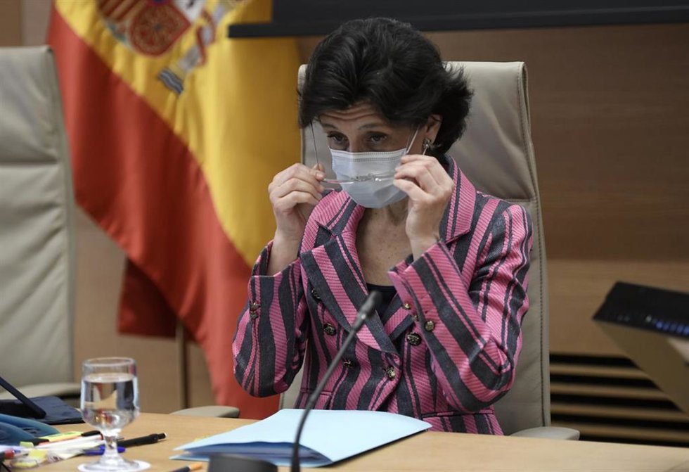 Archivo - La presidenta del Tribunal de Cuentas, María José de la Fuente y de la Calle, a su llegada a la Comisión Mixta para las Relaciones con el Tribunal de Cuentas, a 18 de mayo de 2021, en la Sala Prim del Congreso 