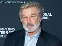 Alec Baldwin mata accidentalmente a la directora de fotografía de 'Rust', el western que estaba rodando