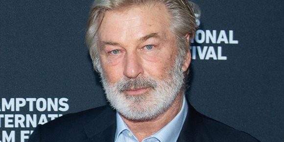 8. Alec Baldwin mata accidentalmente a la directora de fotografía de 'Rust', el western que estaba rodando