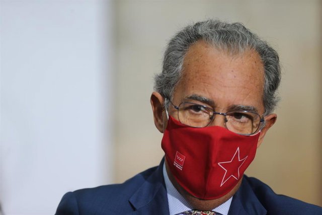 El consejero de Educación, Universidades y Ciencia y portavoz de la Comunidad de Madrid, Enrique Ossorio, durante el acto de reconocimiento del Gobierno regional al Cuerpo de la Inspección Educativa en la Real Casa de Correos, a 15 de octubre de 2021, en 