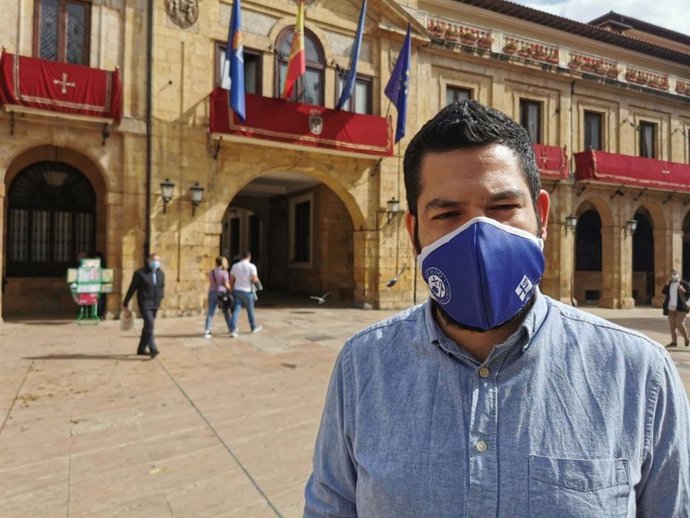 Archivo - El concejal de Somos Oviedo, Rubén Rosón.