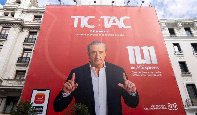 AliExpress ha iniciado, con una lona gigante en la Gran Vía madrileña, y de la mano de Josep Pedrerol, el evento más destacado del año en la plataforma, el 11.11