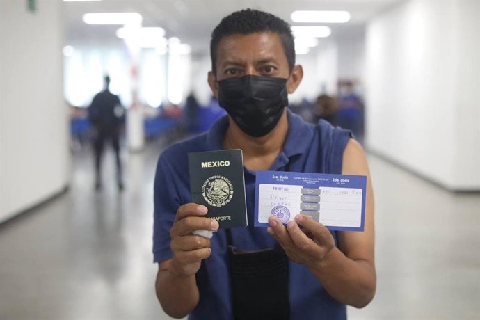 El Salvador implementa la vacunación para turistas y extranjeros en el país