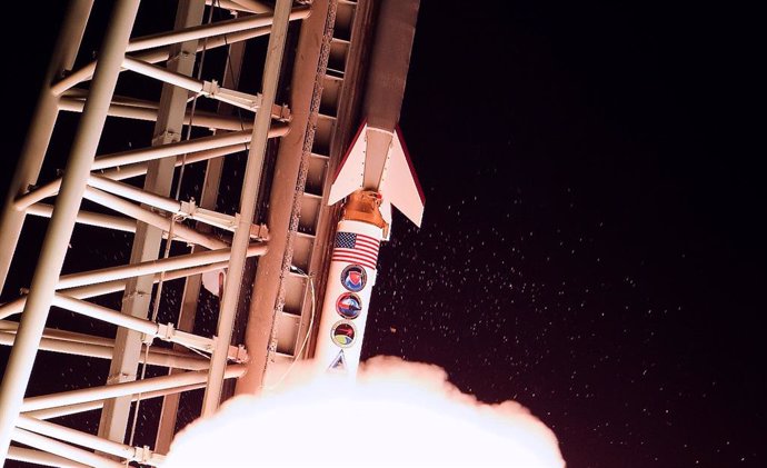 Lanzamiento de un cohete militar de EEUU componentes hipersónicos, el 20 de octubre de 2021