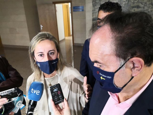 La conselleira de Infraestruturas y el alcalde de Lalín