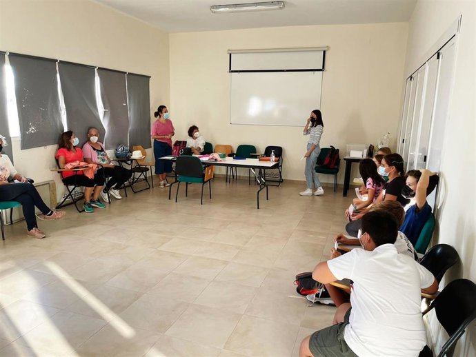 Talleres de crecimiento personal y social, impartidos por la Diputación.