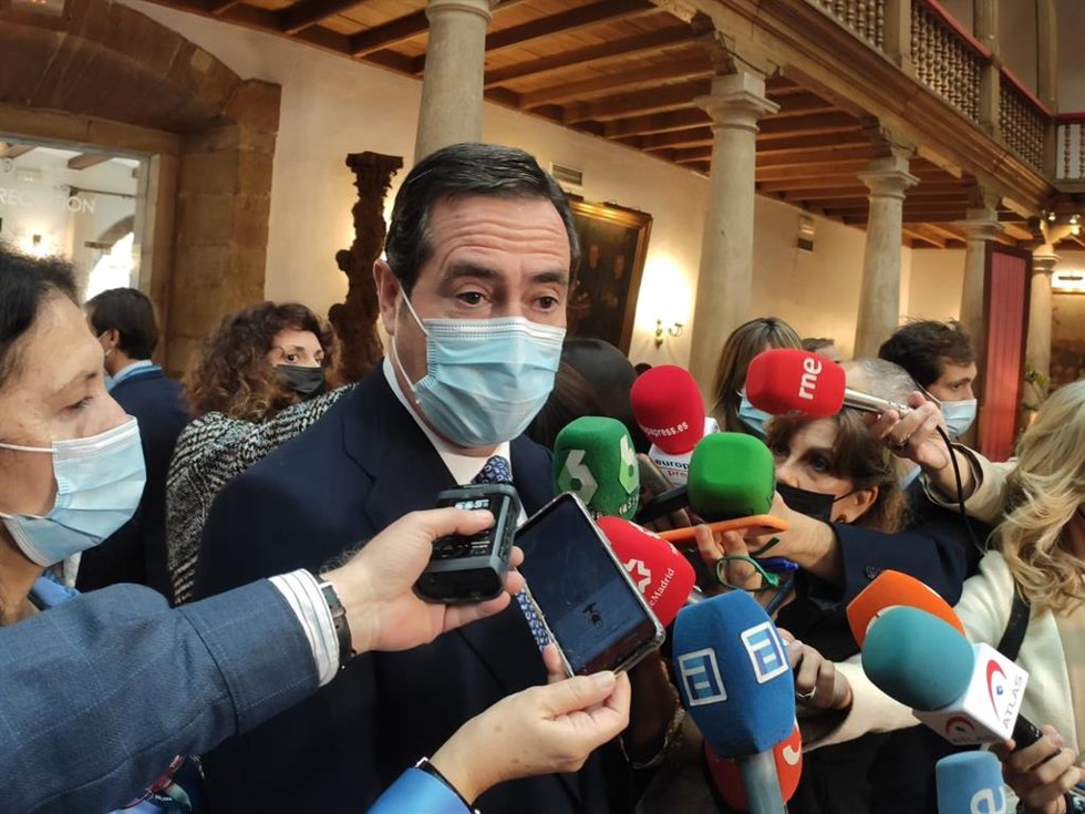 El presidente de CEOE, Antonio Garamendi
