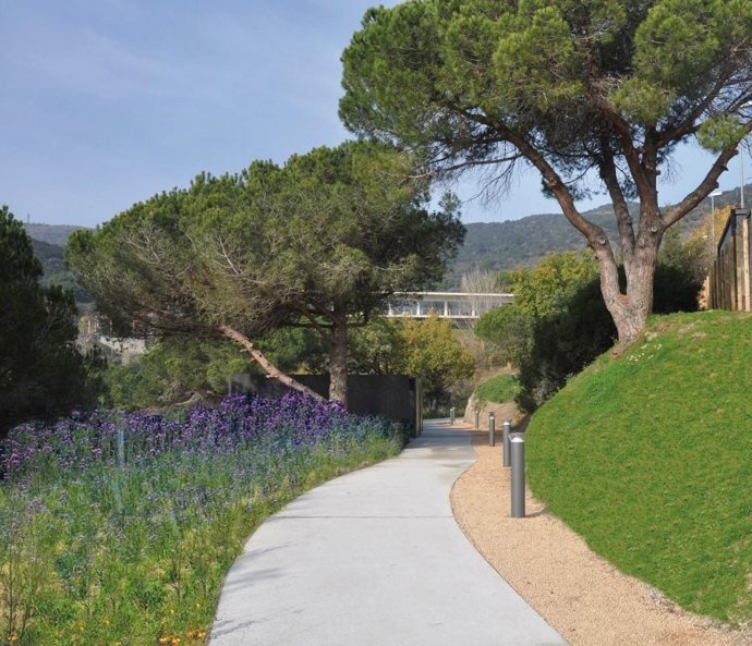 Camí del reps del cementerio de Badalona (Barcelona)