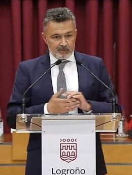 Conrado Escobar, portavoz del PP, interviene en el segundo día del Debate sobre el Estado de la Ciudad 2021 en el Ayuntamiento de Logroño
