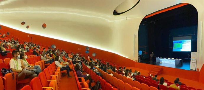 Ponencia plenaria de Ponencia plenaria de Victor Galaz del Centro de Resiliencia de la Universidad de Estocolmo (Suecia) (XV Congreso Nacional AEET)