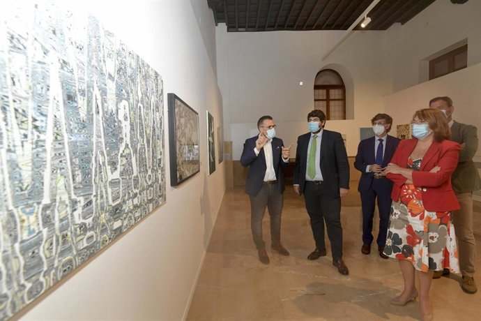 El presidente de la Comunidad, Fernando López Miras, en la inauguración de la exposición 'Mapa, Territorio, Región'