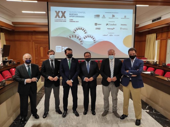 Autoridades en la presentación del XX Congreso de Directivos CEDE.
