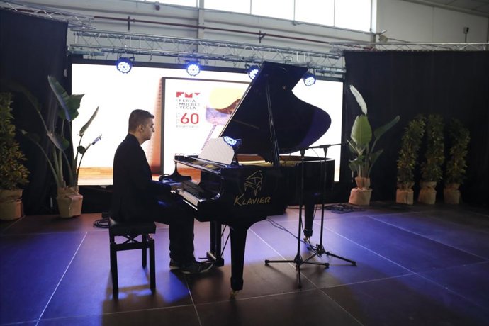 Un concierto en el espacio Ocio-Negocio de la Feria del Mueble Yecla (FMY)