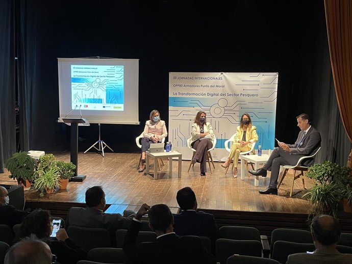 La directora General de Pesca Sostenible, Isabel Artime, este viernes en Ayamonte (Huelva).