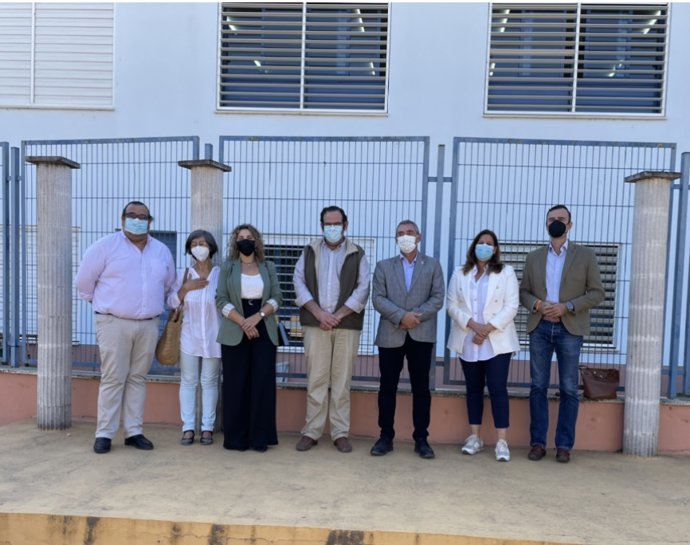 Andréu en su visita a centros educativos de La Barca.