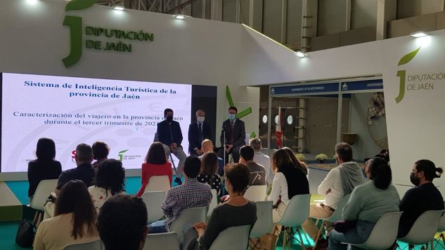 Presentación del estudio de la Cátedra de Turismo Interior.