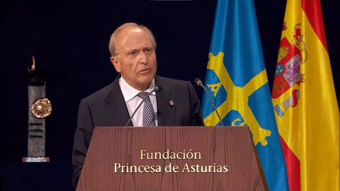 El presidente de la F undación Princesa de Asturias, Luis Fernández-Vega, en su discurso en la ceremonia de entrega de los Premios Princesa 2021