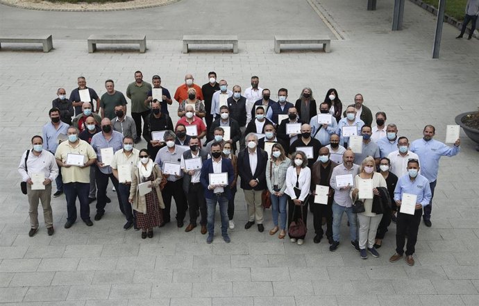 Imagen de los taxistas que han superado el curso en acompañamiento funerario impulsado por SOS Taxi y Mémora