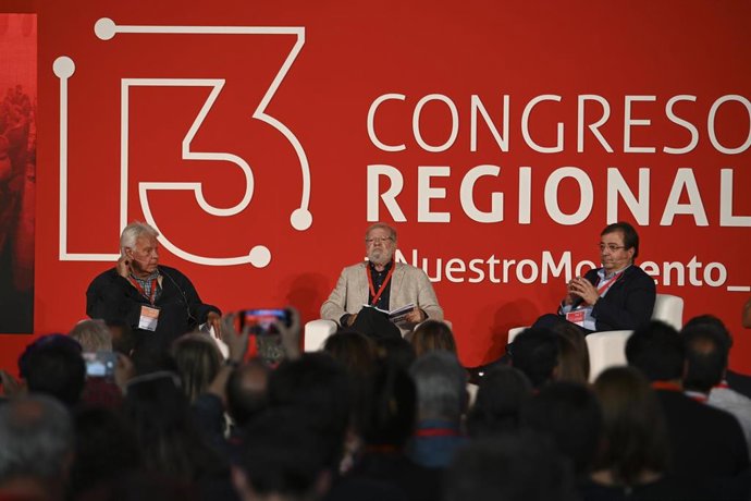 Felipe González, Rodríguez Ibarra y Fernández Vara intervienen en el coloquio 'Es el momento de Extremadura, España y Europa' 