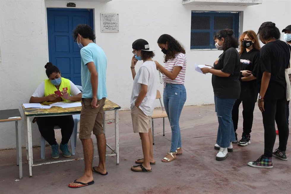 Vacunaciones contra la COVID-19 en Túnez
