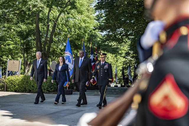 Archivo - El presidente de Estados Unidos, Joe Biden, la vicepresidenta, Kamala Harris, y el secretario de Defensa, Lloyd Austin 