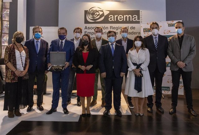 El empresario José María Albarracín, presidente de CROEM, ha recibido el Premio Anual de AREMA