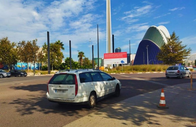 Rotonda de salida a la carretera de El Saler