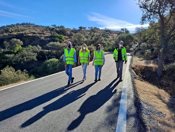 La delegada de Fomento, en la carretera A-447.