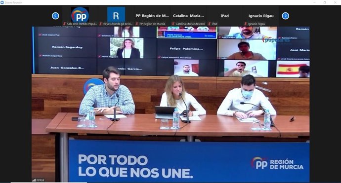 Fanjul (centro) preside el Comité Ejecutivo nacional de NNGG desde la Región de Murcia