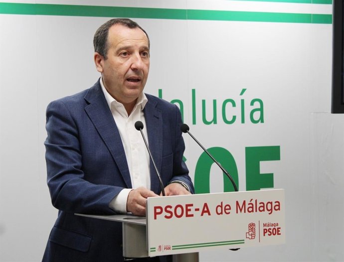 Archivo - El secretario general del PSOE de Málaga, José Luis Ruiz Espejo, en una imagen de archivo