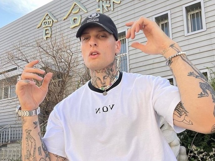 Misho Amoli, el influencer que marca la diferencia y del que todo el mundo habla
