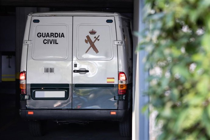 Archivo - Un furgón de la Guardia Civil a su llegada a la Audiencia Provincial de Madrid, a 20 de septiembre de 2021, en Madrid, (España).