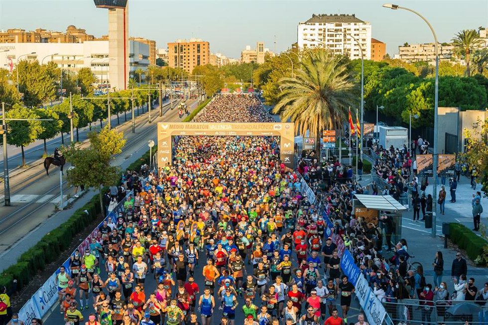 Salida de la 30 edición del Medio Maratón Valencia Trinidad Alfonso EDP