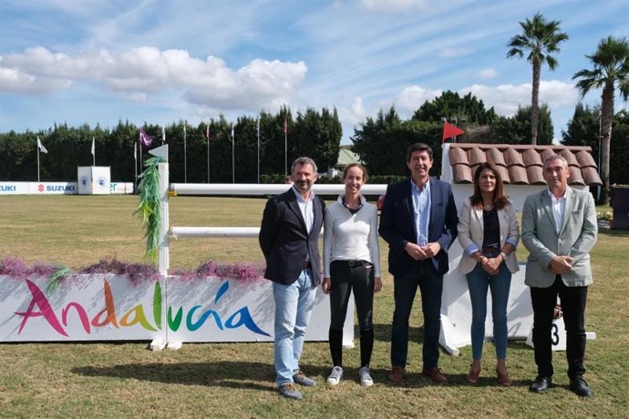 El vicepresidente de la Junta y consejero de Turismo, Regeneración, Justicia y Administración Local, Juan Marín, ha asistido al Gran Premio de Andalucía del October Tour 2021 en la Dehesa de Montenmedio