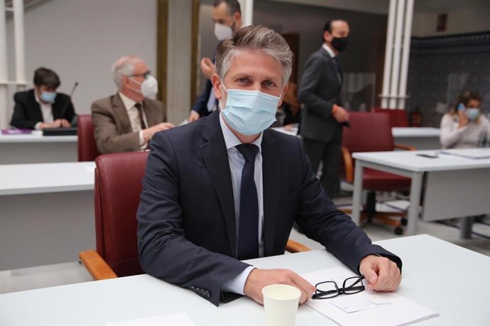 Archivo - PP: "Educación no se mantiene con los anuncios fantasma del Gobierno de Sánchez"