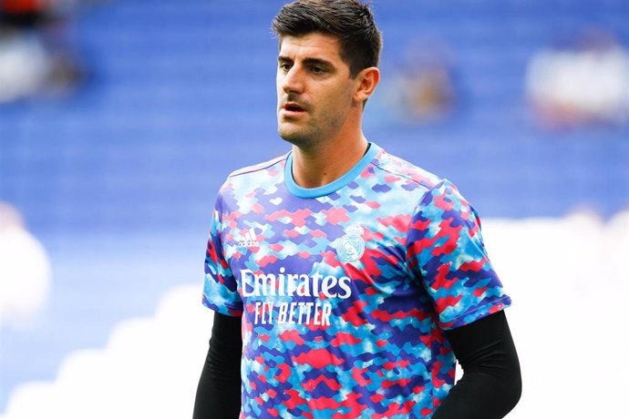 Thibaut Courtois of Real Madrid warms up during the spanish league, La Liga Santander, football match played between RCD Espanyol and Real Madrid at RCD stadium on 03 October, 2021, in Barcelona, Spain.