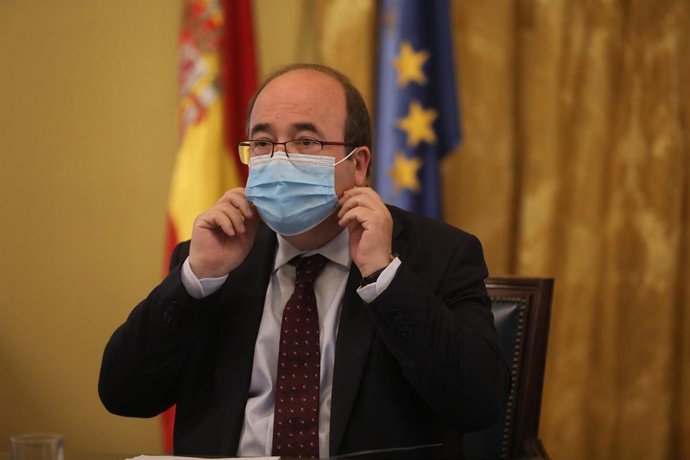 El ministro de Cultura y Deporte, Miquel Iceta, en la primera reunión del Comité Organizador de España, invitado de honor en la Feria del Libro de Fráncfort 2022, en la Biblioteca Nacional de España, a 14 de octubre de 2021, en Madrid (España). 