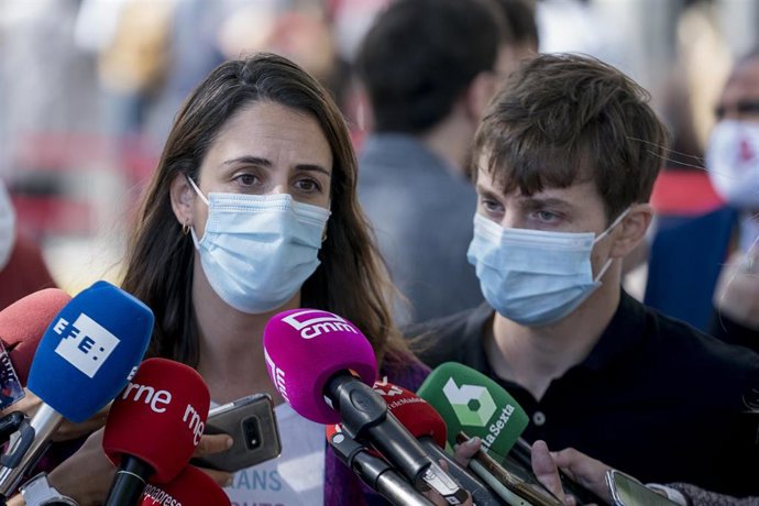 Archivo - La portavoz de Más Madrid en el Ayuntamiento, Rita Maestre, ofrece declaraciones a los medios de comunicación en las inmediaciones de los Juzgados de Plaza Castilla, a 21 de septiembre de 2021, en Madrid (España). Más Madrid y otros colectivos