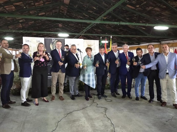 Autoridades en la inauguración Cata de Moriles 2021.