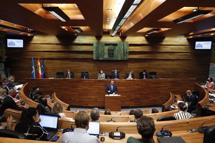 El presidente del Principado, Adrián Barbón, en el Debate de Orientación Política 2021