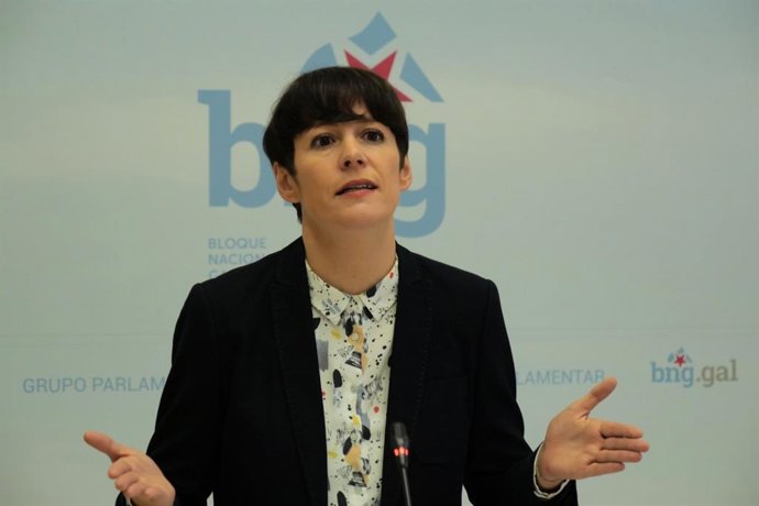Ana Pontón, portavoz nacional del BNG, en rueda de  prensa este lunes, en la que pide a la Xunta que "actúe" ante la sentencia de la jueza de Marbella llena de "prejuicios"