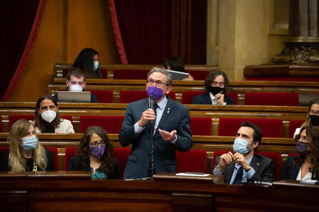 Archivo - El conseller de Economía de la Generalitat, Jaume Giró, interviene durante una sesión plenaria en el Parlament de Catalunya, a 21 de julio de 2021, en Barcelona, Catalunya (España).