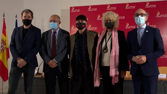 De izquierda a derecha: Roberto Lozano, Francisco Igea, Javier Angulo, Maite Conesa y Javier Ortega.