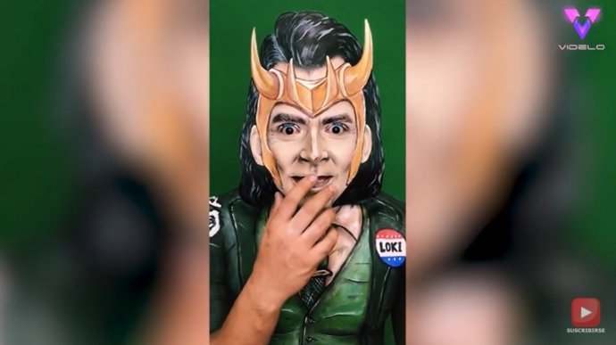 Este talentoso artista es capaz de transformarse en personajes de dibujos animados con pintura corporal