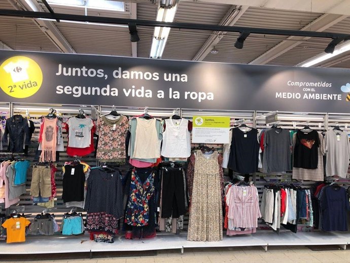 Carrefour testa la venta de ropa de segunda mano